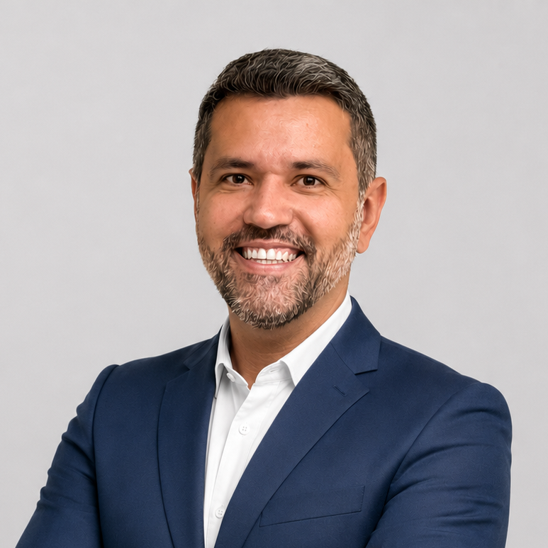 Monitoreo y análisis con video inteligente, sensores IA y plataforma de seguridad para protección empresarial. Gestión de video y análisis automatizado para prevención de incidentes. Nuestro Equipo. Image link