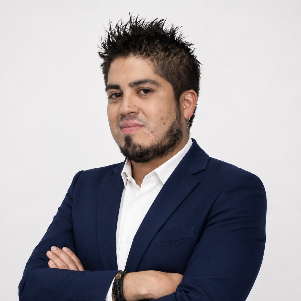 Monitoreo y análisis con video inteligente, sensores IA y plataforma de seguridad para protección empresarial. Gestión de video y análisis automatizado para prevención de incidentes. Nuestro Equipo. Image link